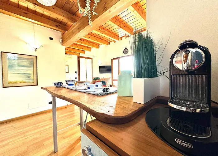 Villa Riflessi - - By Tourquoisevea *